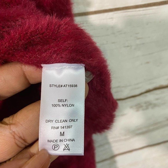 Astr The Label Women's V-Neck Red Crop Sweater Size S/M - Picture 4 of 5